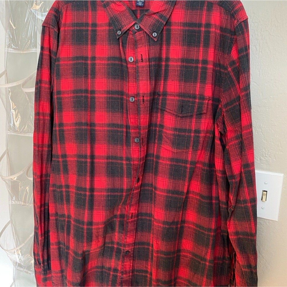 American Eagle Slim Fit Flannel Red Black Plaid Men's Size XXL EUC